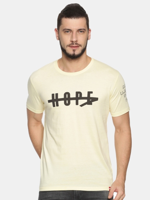 

MASH UNLIMITED Men Cream Typography Printed Applique Slim Fit T-shirt