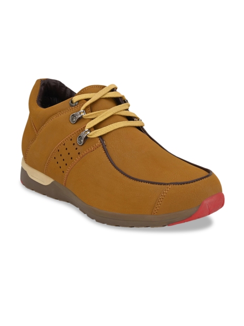

Roadster Men Tan Sneakers