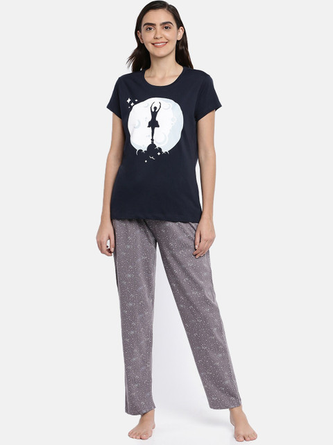 

Ellete Women Black & White Printed Cotton Night suit