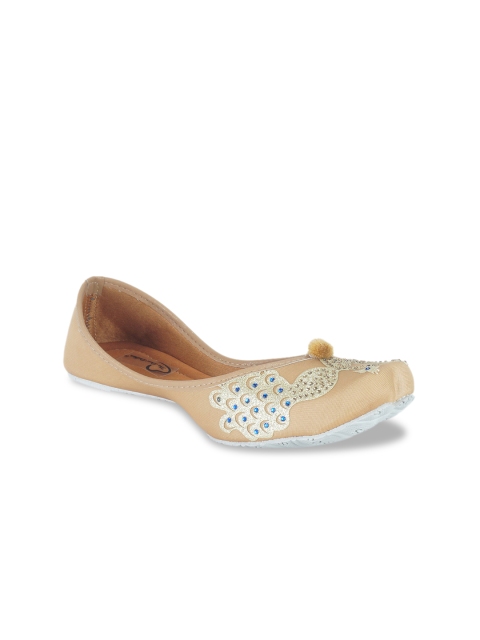 

The Desi Dulhan Women Nude-Coloured Printed Mojaris Flats