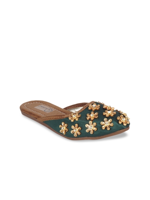 

The Desi Dulhan Women Green Embellished Ethnic Mules Flats