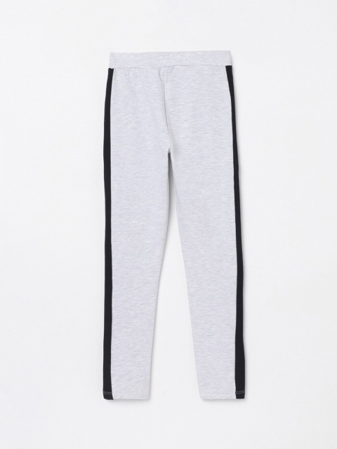 

Fame Forever by Lifestyle Girls Grey Melange & Black Solid Leggings