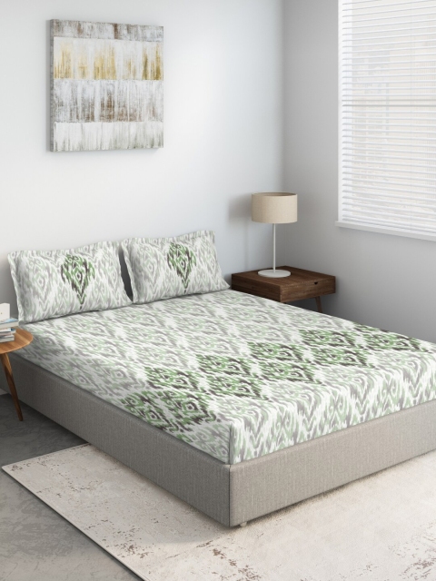 

DDecor Green & White 140 TC King Bedsheet with 2 Pillow Covers