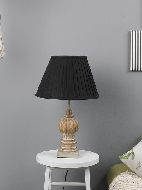 

The Decor Mart Brown & Black Classic Country Classic Country Table Lamp Shade
