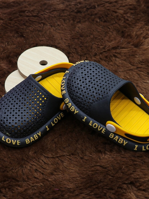

FEETWELL SHOES Unisex Kids Black & Yellow Croslite Clogs