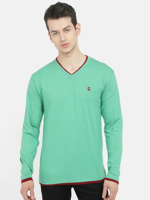 

V2 Value & Variety Men Green V-Neck T-shirt