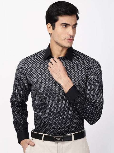 

Blackberrys Men Black Skinny Fit Printed Casual Shirt