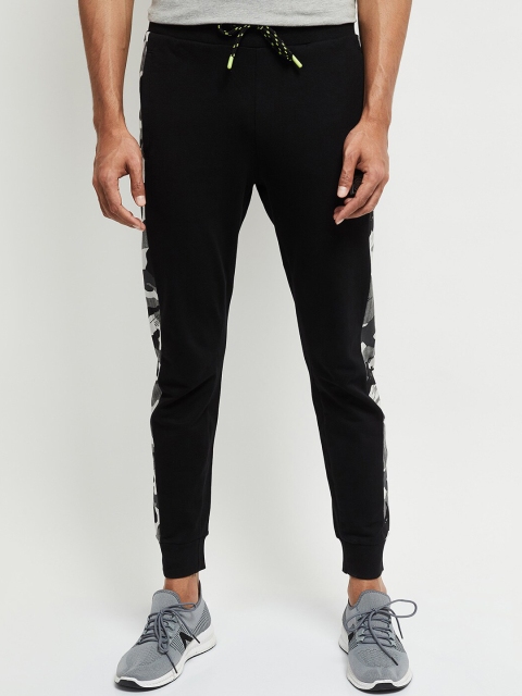 

max Men Black & White Solid Joggers