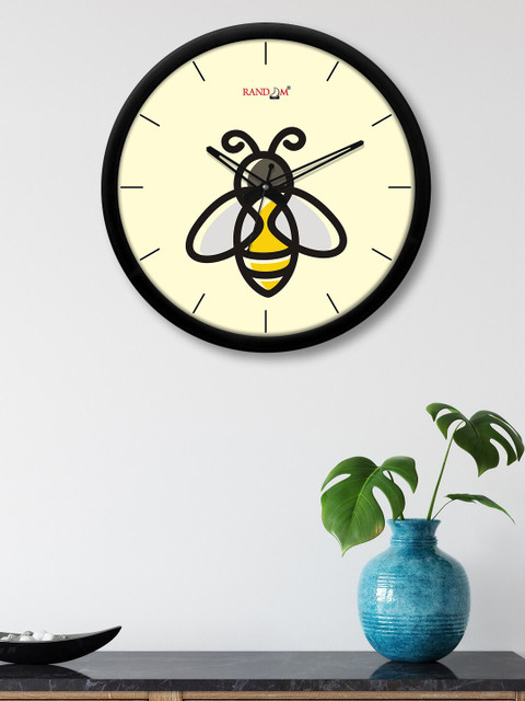 

RANDOM Black & Cream-Coloured Printed Contemporary 30.4 cm Analogue Wall Clock
