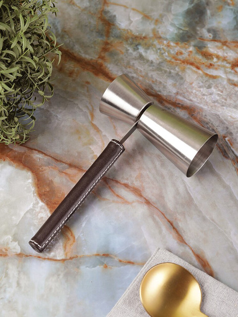 

The Decor Mart Silver-Toned & Brown Double Sided Peg Measurer