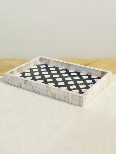 

THOA Black & White Mother Of Pearl Tray