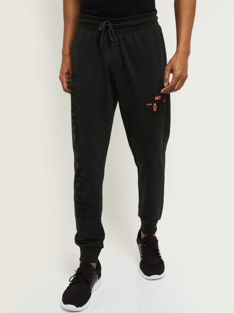 

max Men Green Joggers