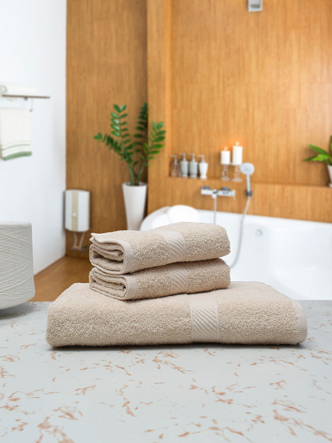 

RANGOLI Set Of 3 Cream-Coloured Solid 380 GSM Cotton Towels Set