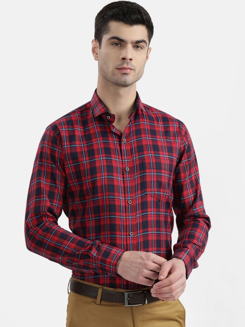

V2 Value & Variety Men Red Slim Fit Tartan Checks Checked Casual Shirt