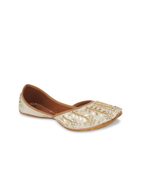 

The Desi Dulhan Women Cream Mojaris Flats