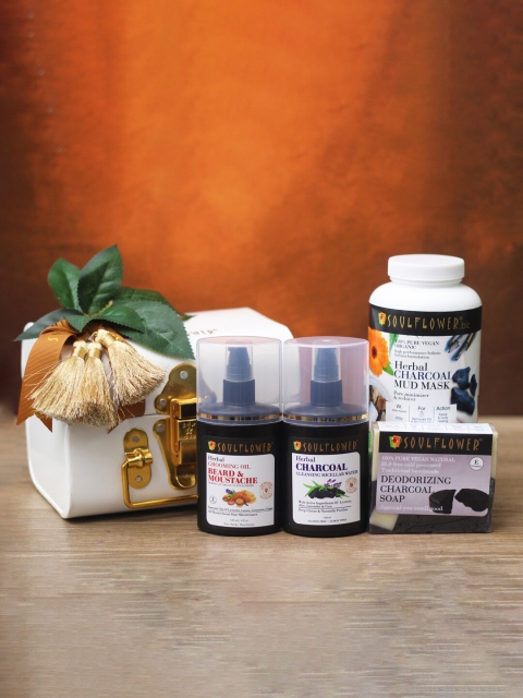 

Soulflower Men Charcoal Grooming Kit, Multi