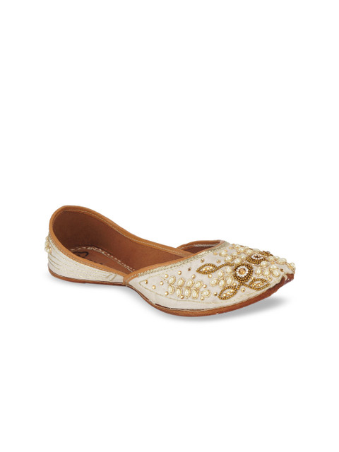 

The Desi Dulhan Women Cream Embellished Mojaris Flats