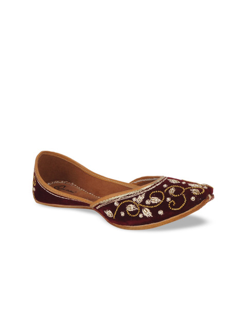 

The Desi Dulhan Women Maroon Embellished Leather Ethnic Mojaris Flats
