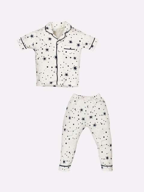 

BABY GO Girls White & Navy Blue Printed Night suit