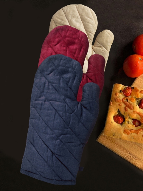 

KLOTTHE Set Of 3 Assorted Oven Gloves