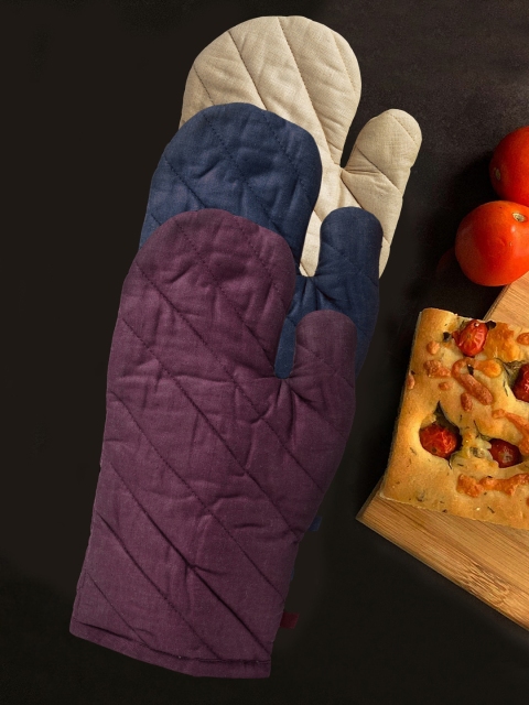 

KLOTTHE Unisex Set Of 3 Assorted Oven Gloves