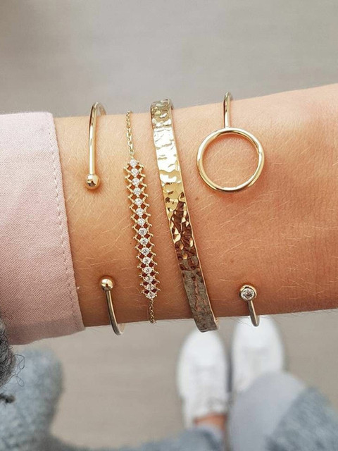

YoungWildFree Women 4 Gold-Toned & White Brass Gold-Plated Charm Bracelet
