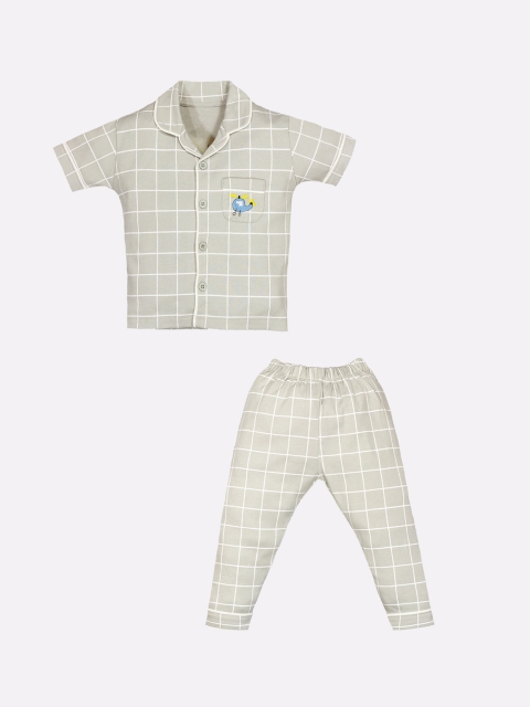 

BABY GO Kids Grey & White Checked Pure Cotton Pyjamas Set