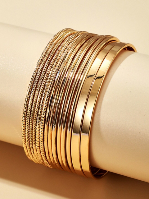 

YoungWildFree Women 14 Gold-Toned Brass Bangle-Style Bracelet