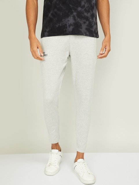 

Bossini Men Grey Solid Slim-Fit Joggers