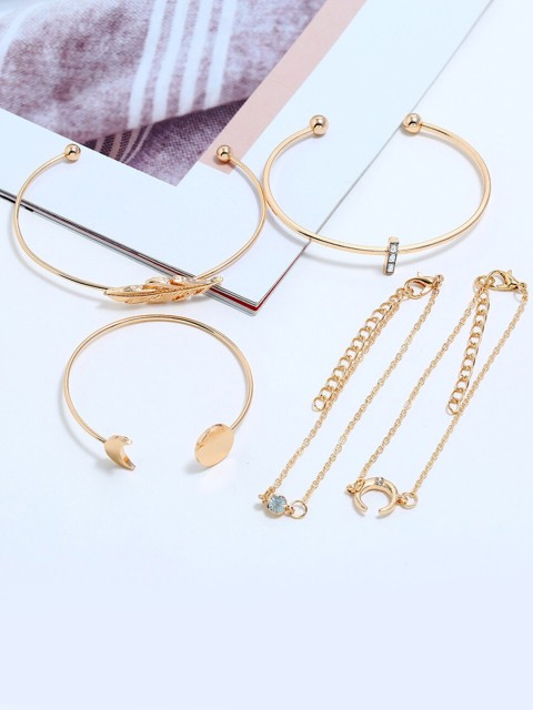 

YoungWildFree Women 5 Gold-Toned & White Brass Gold-Plated Charm Bracelet
