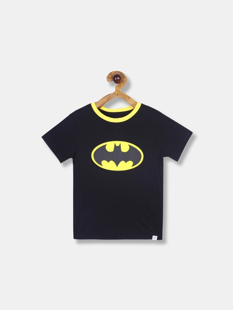 

GAP Boys Black & Yellow Batman Printed T-shirt With Detachable Cape