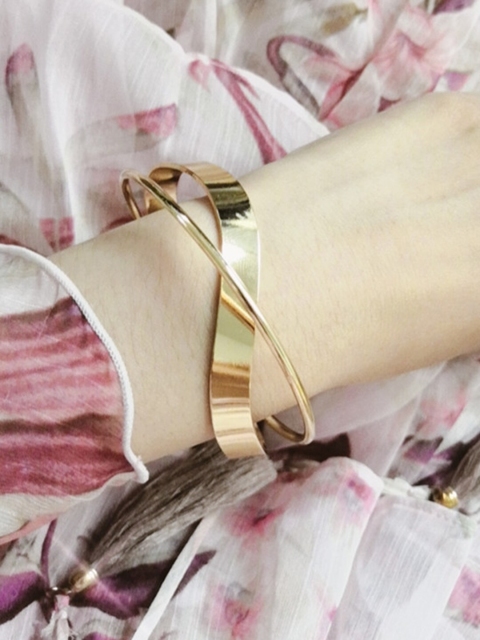 

YoungWildFree Women Gold-Toned Brass Gold-Plated Cuff Bracelet