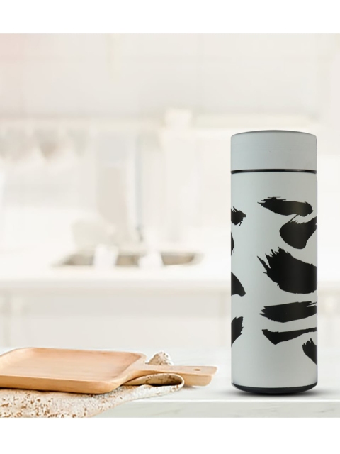 

iSWEVEN Grey & Black Printed Thermos Double Vacuum Insulated Water Bottle