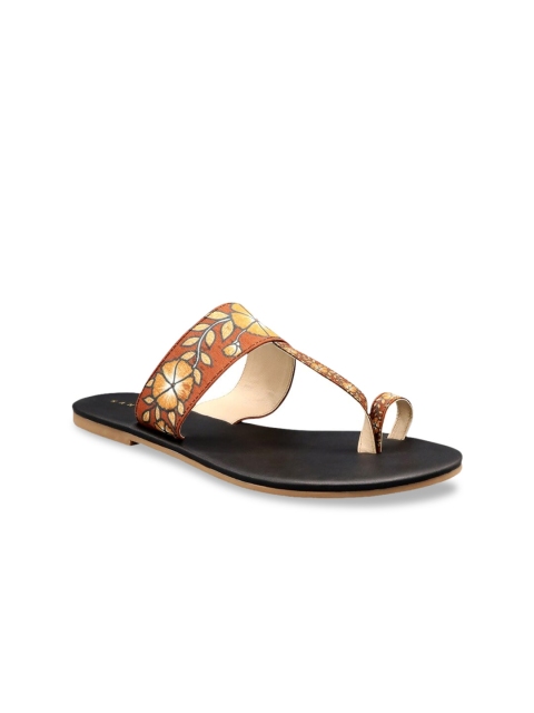 

Kanvas Women Brown Printed One Toe Flats