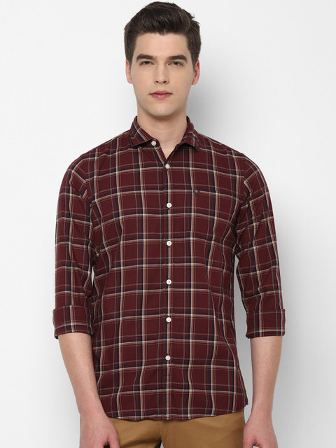

Solly Jeans Co Men Maroon Checked Cotton Casual Shirt