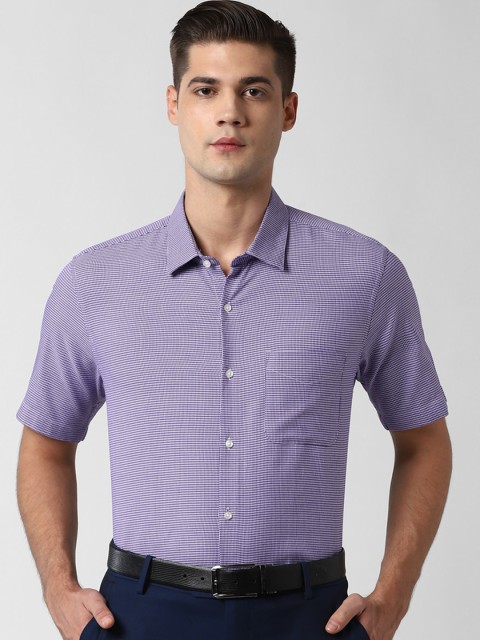 

Peter England Men Purple Checked Casual Shirt