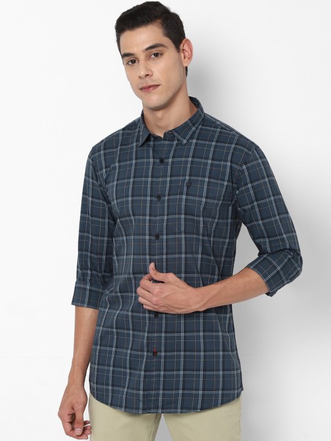 

Solly Jeans Co Men Green Checked Cotton Casual Shirt