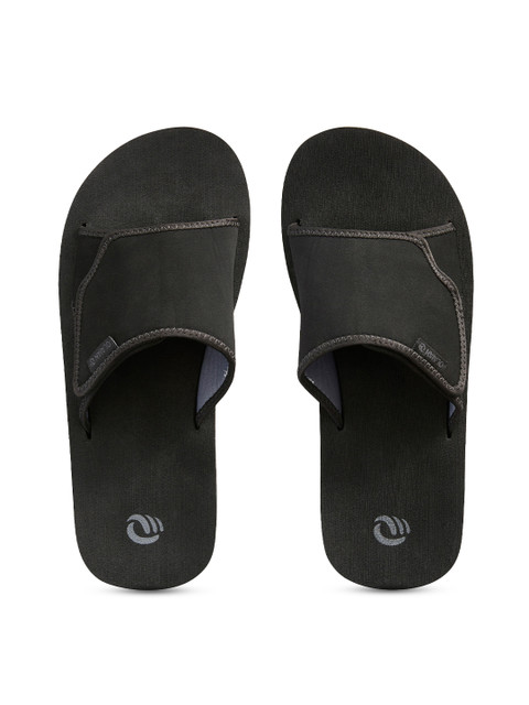 

OLAIAN By Decathlon Men Black Slip-On