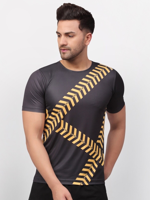 

Rigo Men Black & Yellow Printed Slim Fit Sports T-shirt