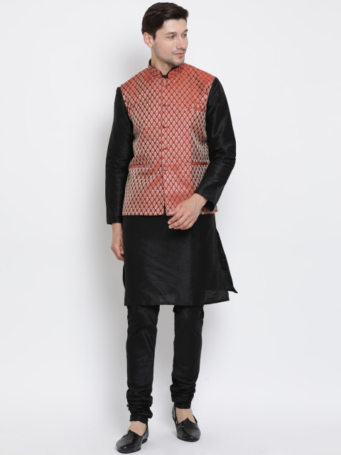 

VASTRAMAY Men Black Kurta with Churidar