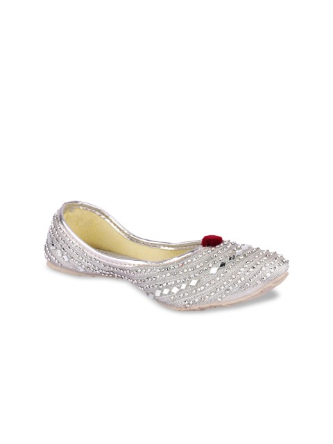 

DESI COLOUR Girls Silver Embellished Mojaris Flats