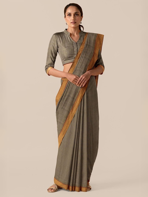 

Taneira Grey Checked Pure Cotton Mangalagiri Saree