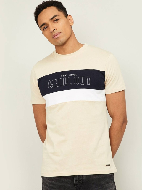 

Bossini Men Cream Typography Printed Slim Fit T-shirt