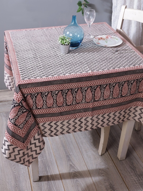 

RANGDESI Off White & Black Handblock Bagh Printed 4-Seater Cotton Table Cover