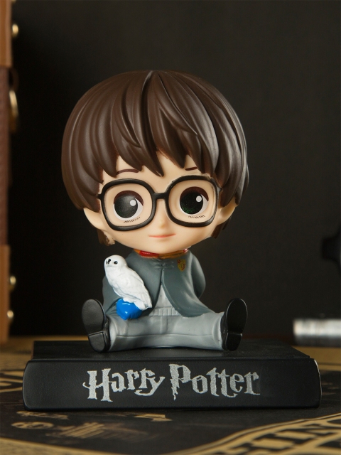 

Bigsmall Grey & Beige Baby Harry Potter Bobblehead Action Figure