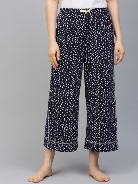 

Chemistry Women Navy Blue and White Printed Cropped Pyjamas