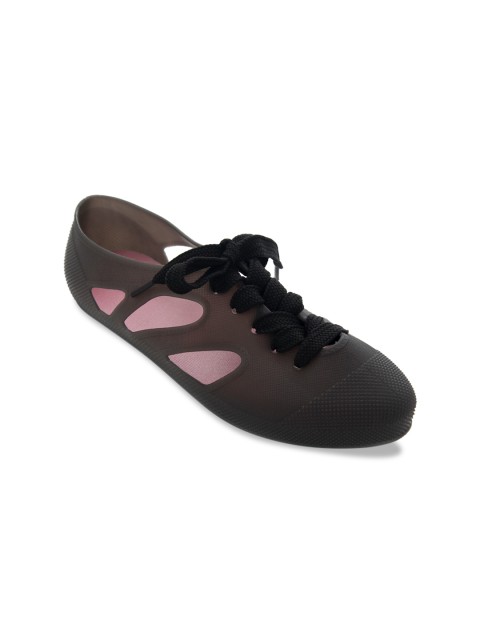 

TRENDS & TRADES Women Black Sneakers