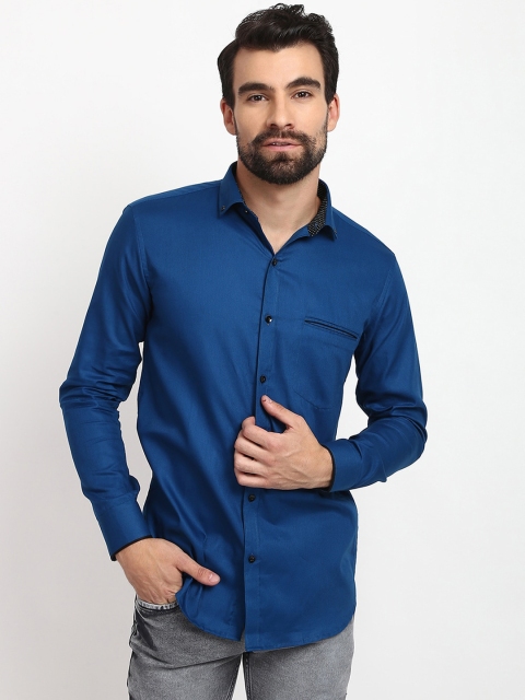 

V2 Value & Variety Men Blue Solid Casual Shirt