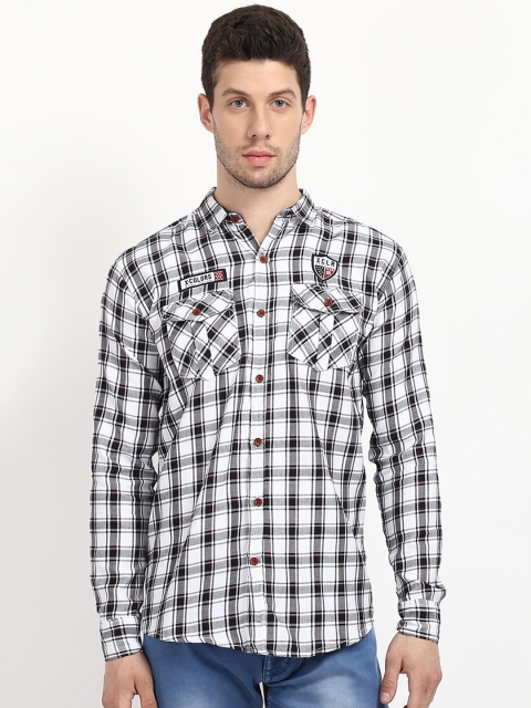 

V2 Value & Variety Men White Checked Casual Shirt