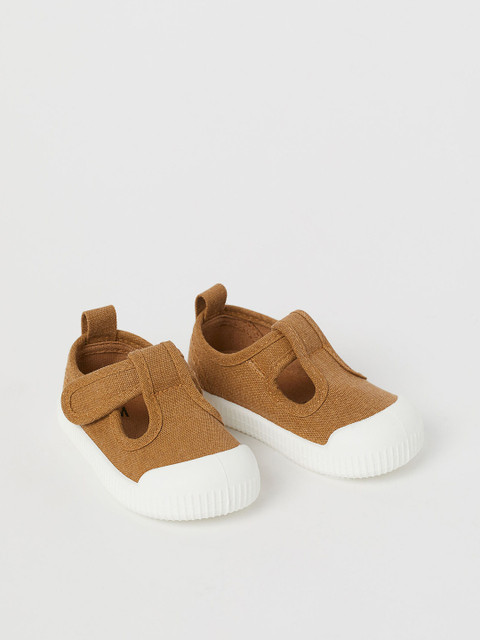 

H&M Girls Beige & White Solid Cotton Canvas Sandals